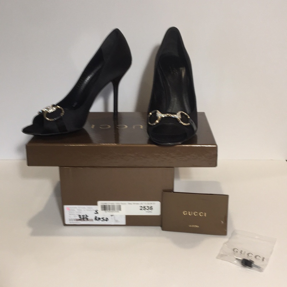 Shoes - Picture 5 of 5